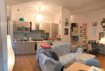 Torre Del Lago: Comfortable apartment overlooking the Park with private parking space