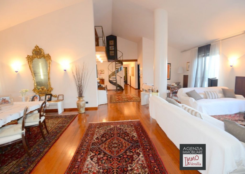 Sale undefined undefined - Prestigious penthouse on Viareggio Walkway Locality 