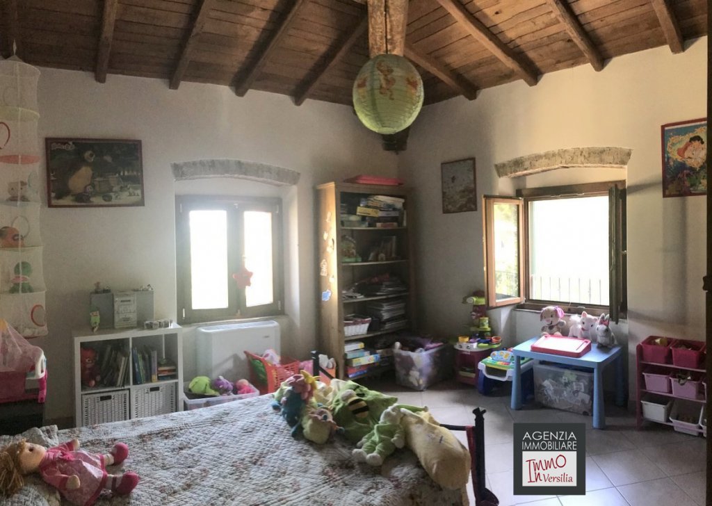 Sale Cottages and Farmhouses undefined - QUIESA: LARGE COTTAGE COMPLETELY RENOVATED WITH GARDEN Locality 