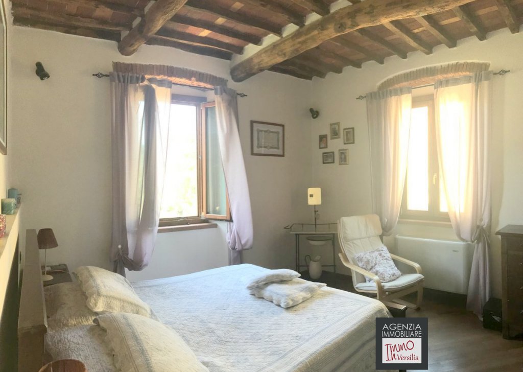 Sale Cottages and Farmhouses undefined - QUIESA: LARGE COTTAGE COMPLETELY RENOVATED WITH GARDEN Locality 
