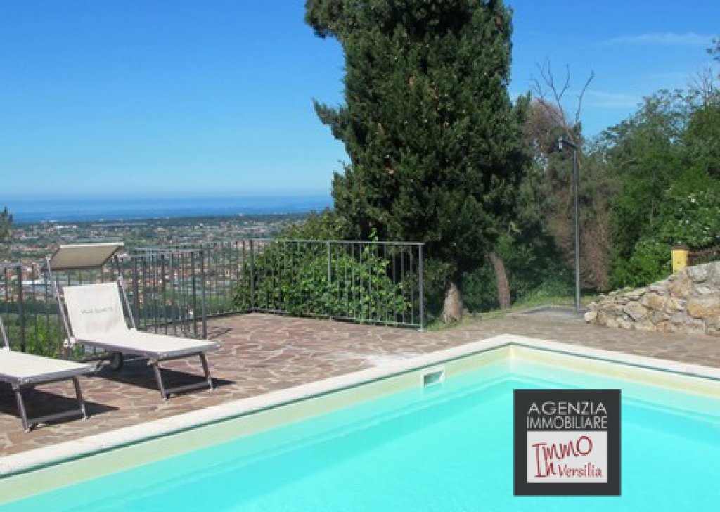 Sale Villas undefined - Villa Signorile with spectacular views and swimming pool and large garden Locality 