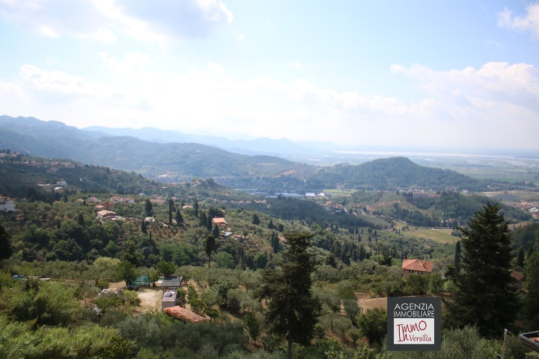 Villa MASSAROSA vendita  Corsanico  Immo In Versilia